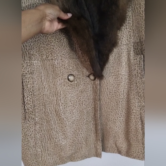 🦊 Vintage Leather Coat with Real Mink Fur Collar - Picture 7 of 11